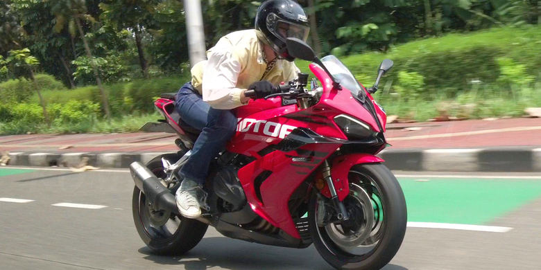 Test Ride QJMotor SRK 800 RR 2026: Sportbike 800cc Tenaga Buas, Fitur Lengkap, Harga Lebih Bersahabat
